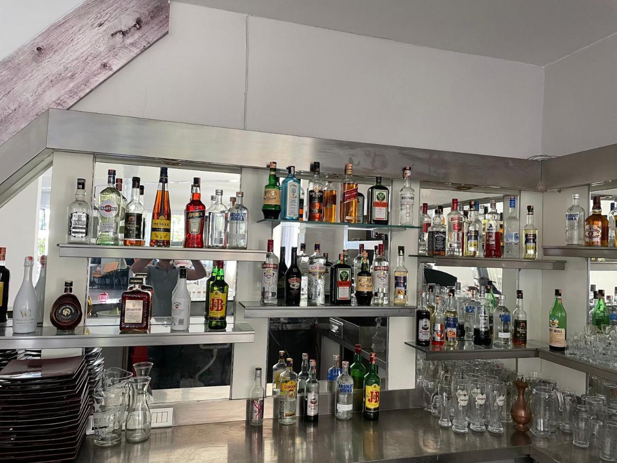 Sanremo Hotel Restorant Shkallnur Экстерьер фото