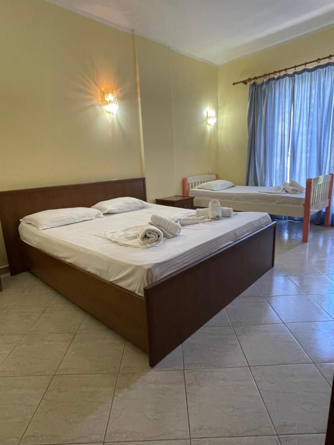 Sanremo Hotel Restorant Shkallnur Экстерьер фото