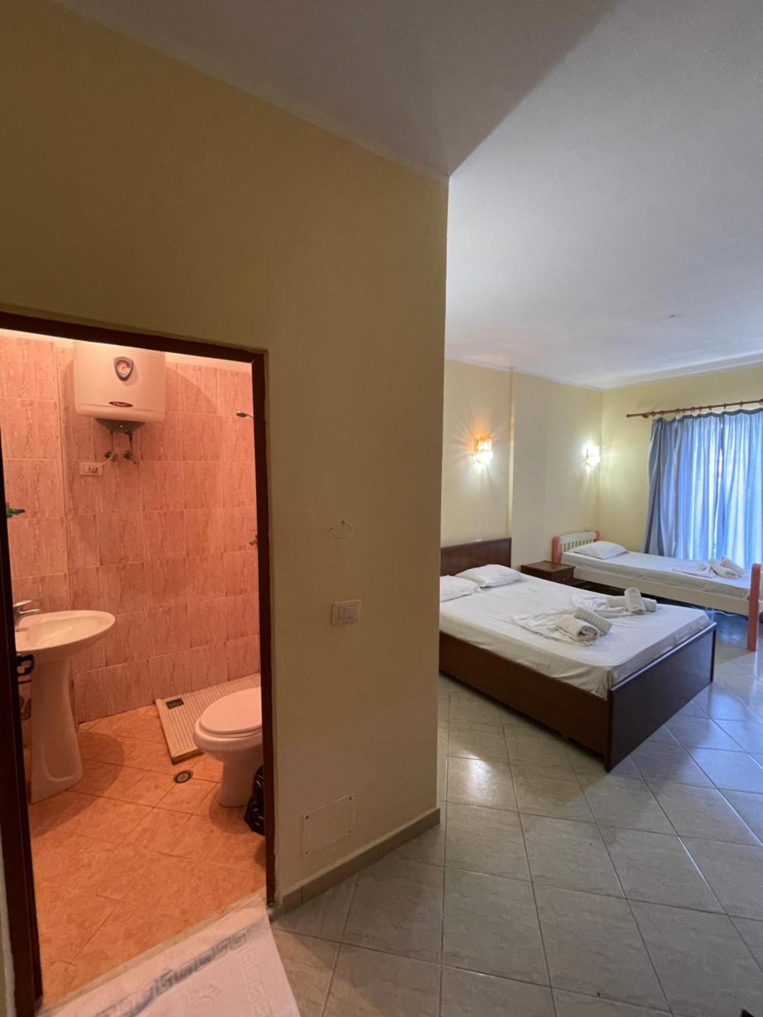 Sanremo Hotel Restorant Shkallnur Экстерьер фото