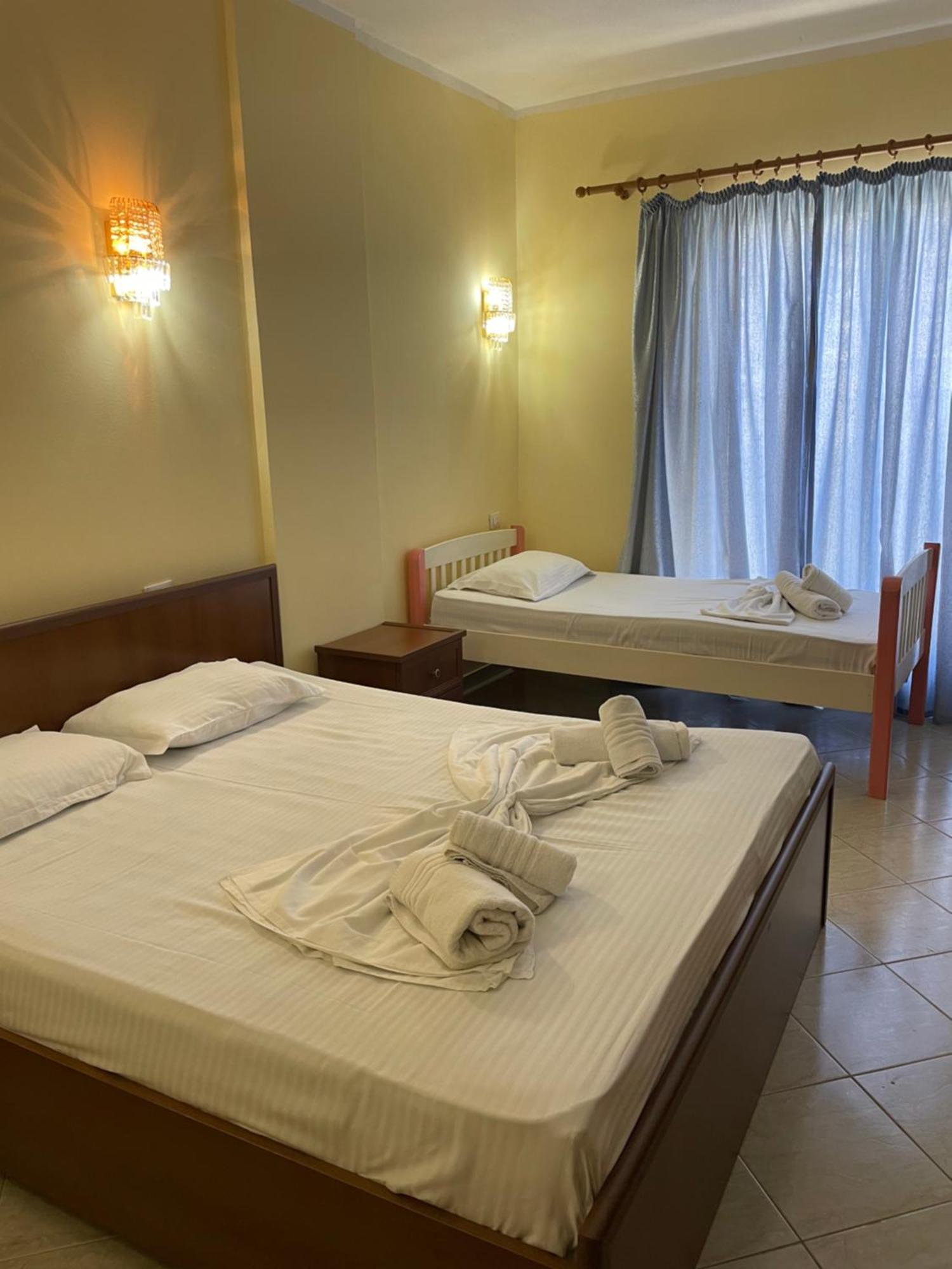 Sanremo Hotel Restorant Shkallnur Экстерьер фото