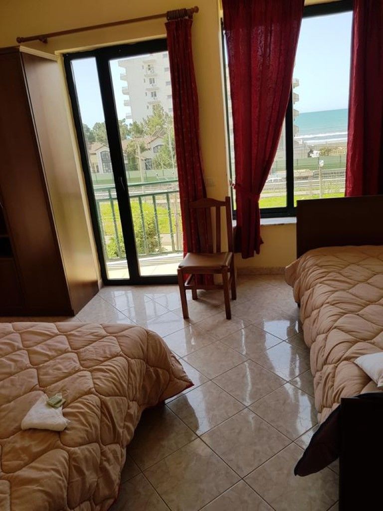 Sanremo Hotel Restorant Shkallnur Экстерьер фото